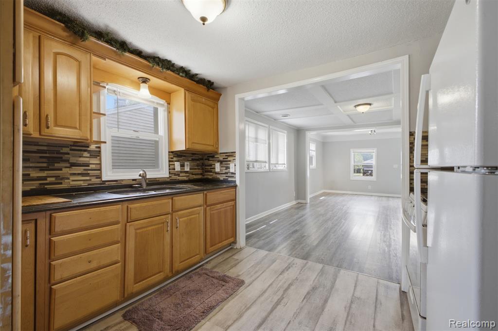 5921 Oldham Street, Taylor, MI 48180 — Photo 17