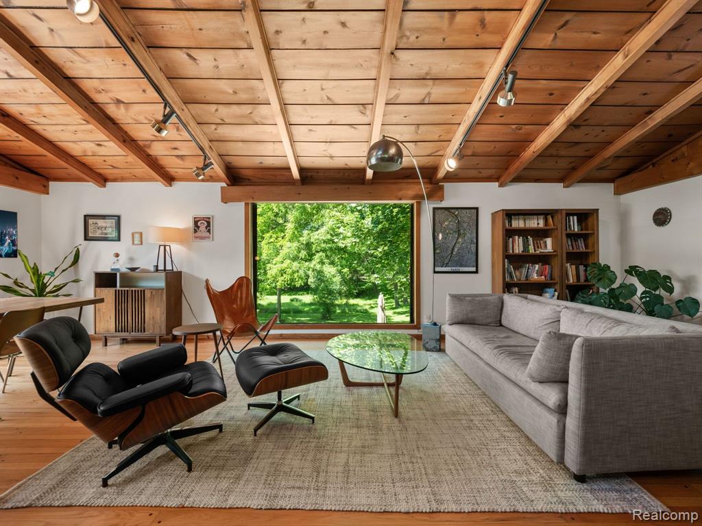 5151 N ADAMS Road, Bloomfield Hills, MI 48304 — Photo 7