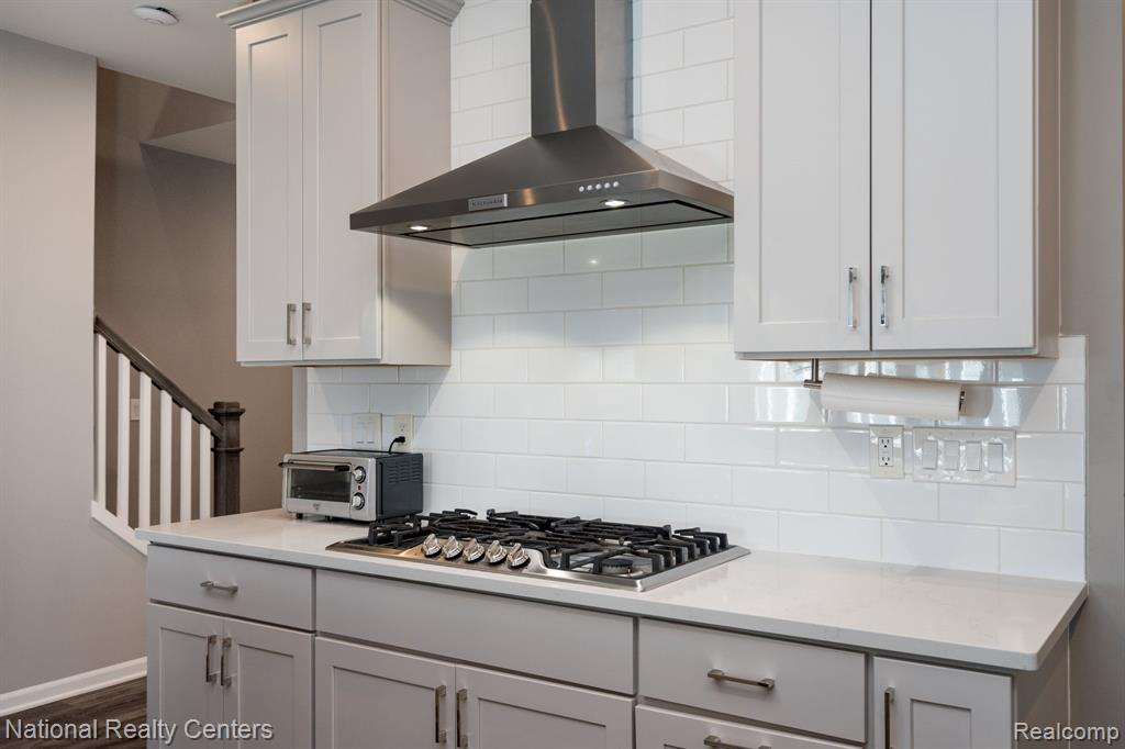 4758 Broomfield Way, Lake Orion, MI — Photo 14