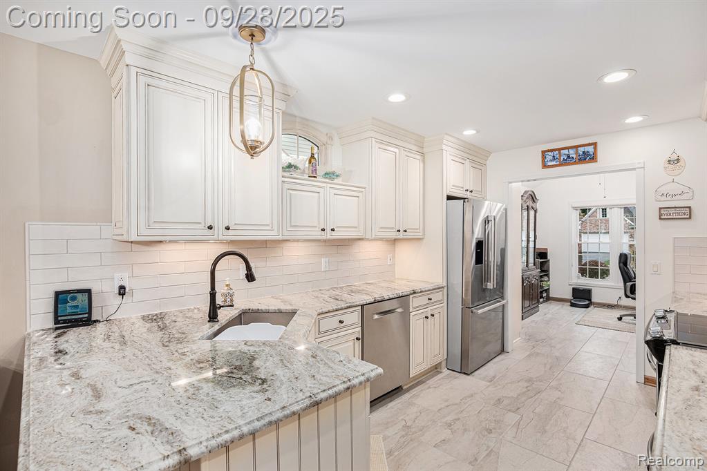 6138 Natures Cove, Grand Blanc, MI 48439 — Photo 10