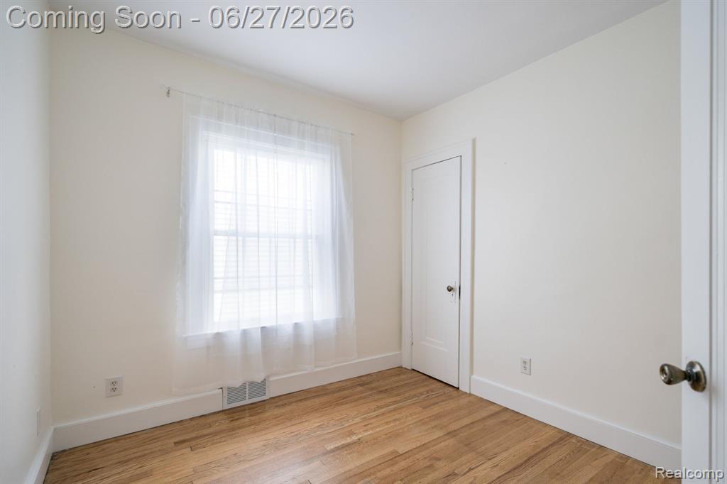 39 Mohawk Road, Pontiac, MI 48341 — Photo 16
