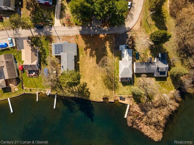 5031 Pine Drive, Leoni, MI 49201