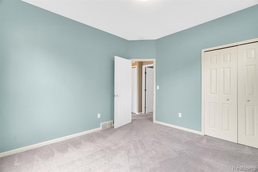 4039 Stoney Creek Drive, Fort Gratiot, MI 48059 — Photo 24