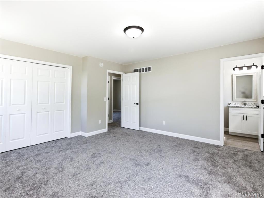 2941 Beach Road, Port Huron, MI 48060 — Photo 19