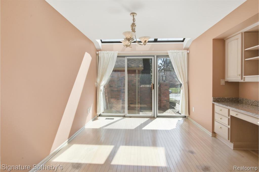 24122 Bingham Pointe Drive, 24, Bingham Farms, MI 48025 — Photo 11