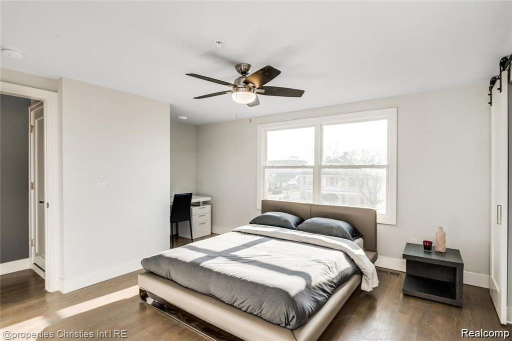 642 W 11 MILE Road, Royal Oak, MI 48067 — Photo 14