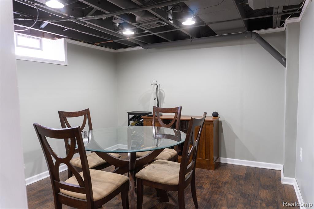 405 N MINERVA Avenue, Royal Oak, MI 48067 — Photo 31