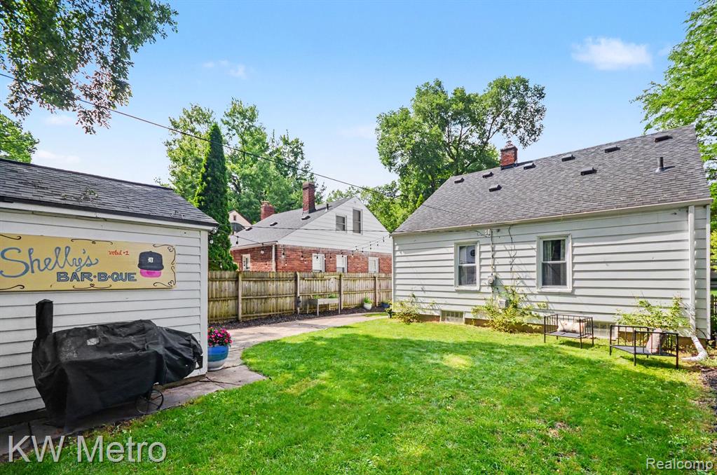 615 Royal Avenue, Royal Oak, MI 48073 — Photo 33