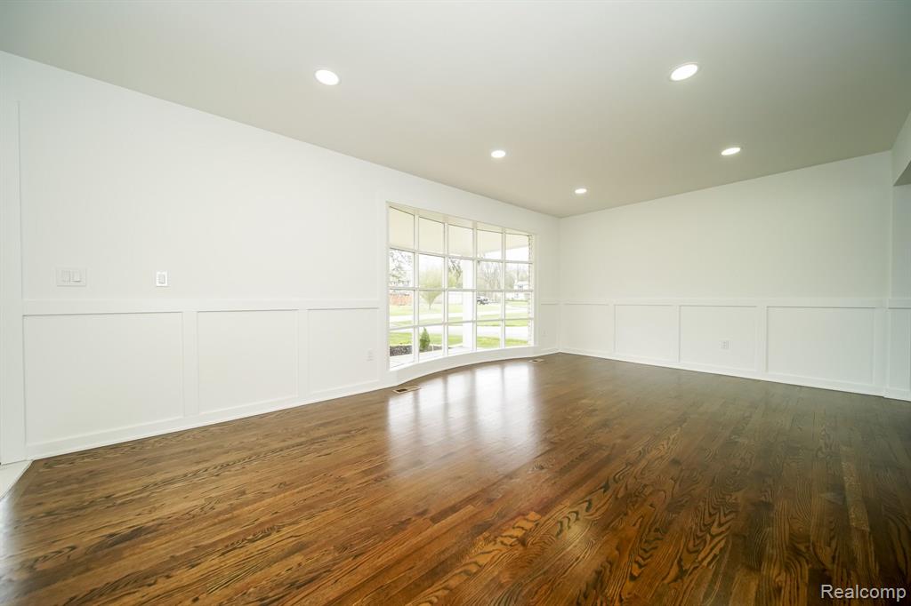 52556 BELLE Crest, Shelby Twp, MI 48316 — Photo 15