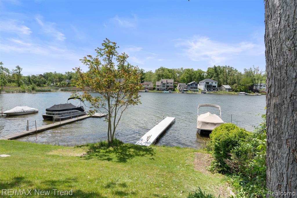 4044 Fieldview Avenue, West Bloomfield, MI 48324 — Photo 6
