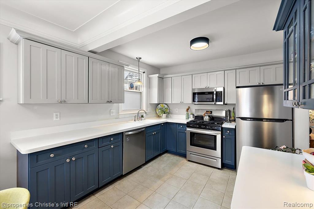 1253 Grayton Street, Grosse Pointe Park, MI 48230 — Photo 5