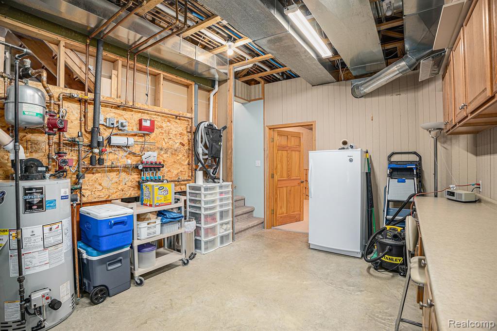 4301 Rolling Acres Drive, Hartland, MI 48353 — Photo 52
