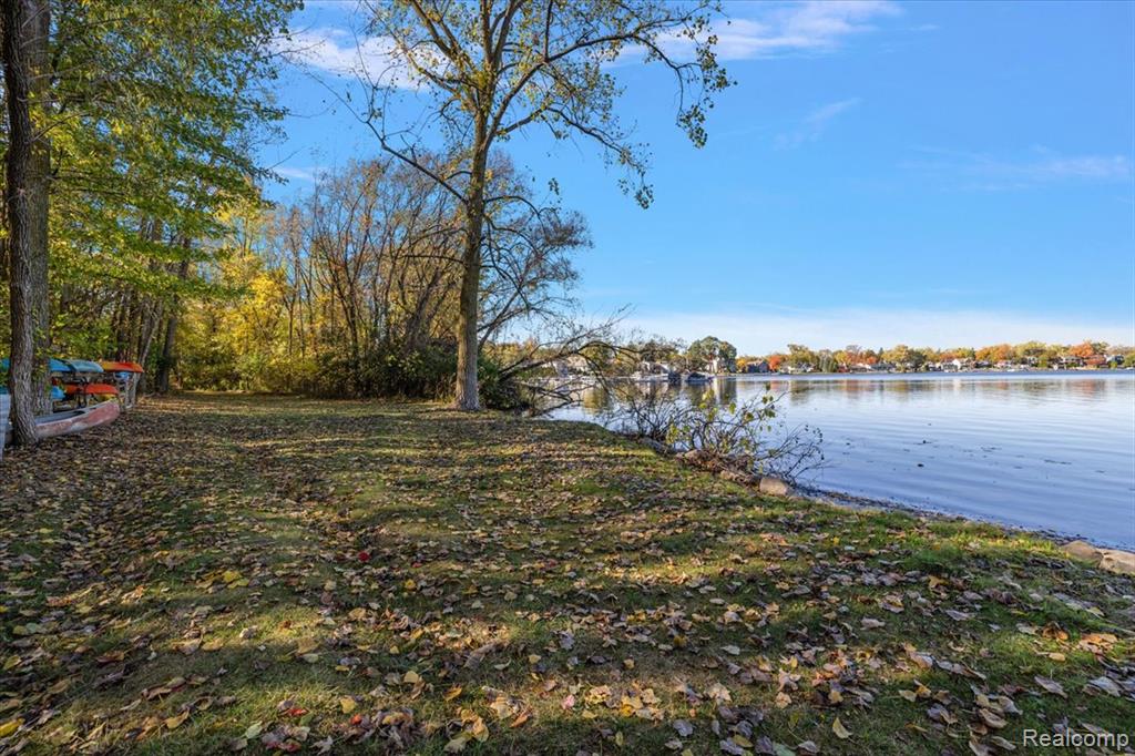 44800 Bayview Drive, 33, Novi, MI 48377 — Photo 54