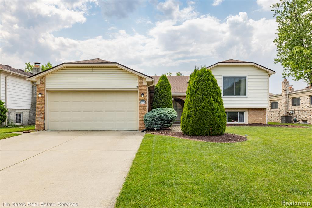 47425 Barbara Road, Macomb, MI 48044 — front exterior
