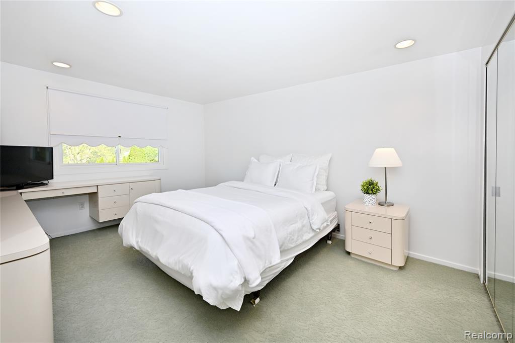 6020 Orchard Ridge Court, West Bloomfield, MI — Photo 30