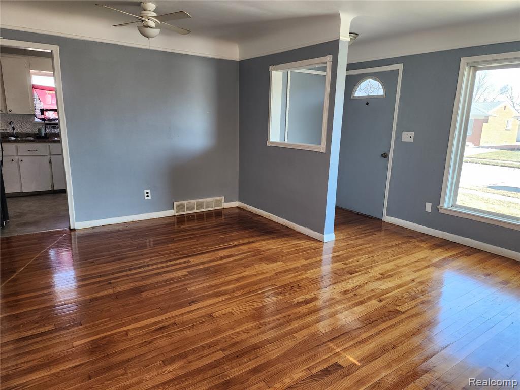 24643 Rosalind, Eastpointe, MI 48021 — Photo 7