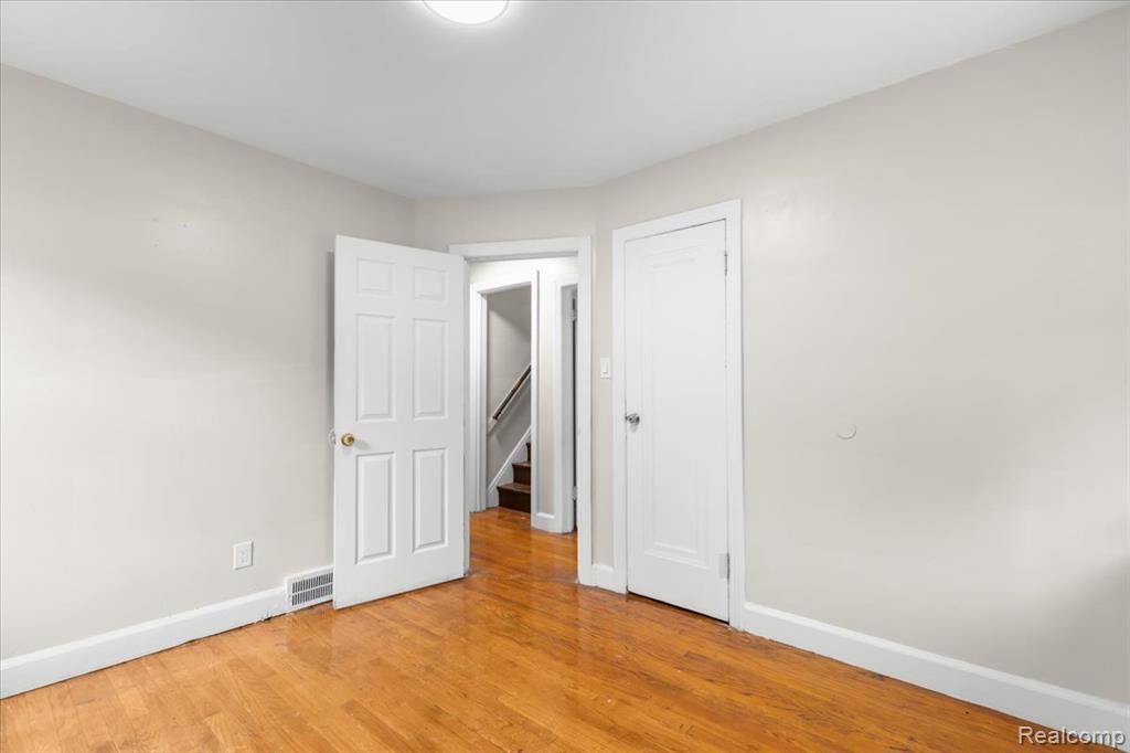 11110 Wayburn Street, Grosse Pointe, MI 48224 — Photo 14