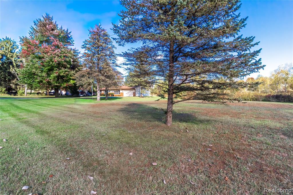 6208 Marathon Road, Otter Lake, MI 48464 — Photo 26