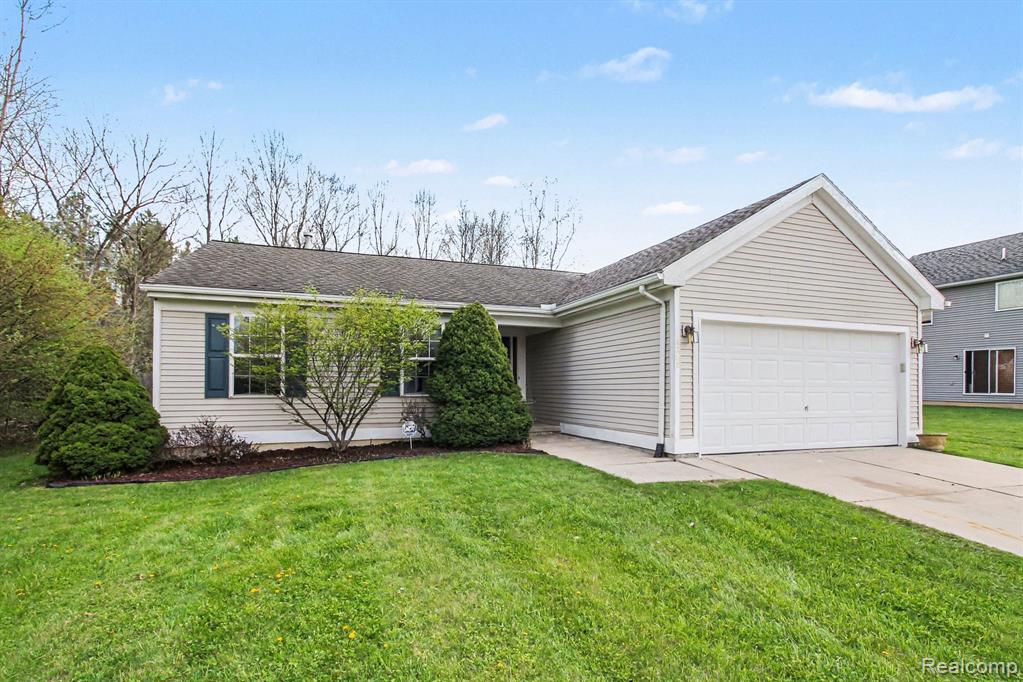4394 Harrier Lane, Burton, MI 48519 — front exterior