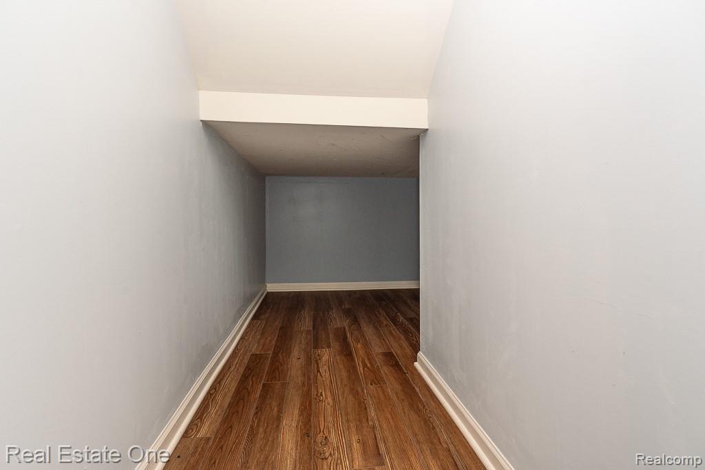 6963 Edgewater Drive, Troy, MI 48085 — Photo 23