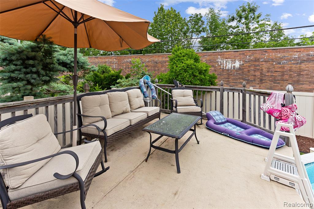 21849 E Chipmunk Trail, Woodhaven, MI 48183 — Photo 29