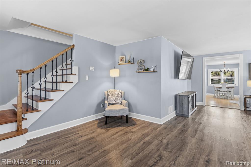 315 S West Street, Fenton, MI 48430 — Photo 7