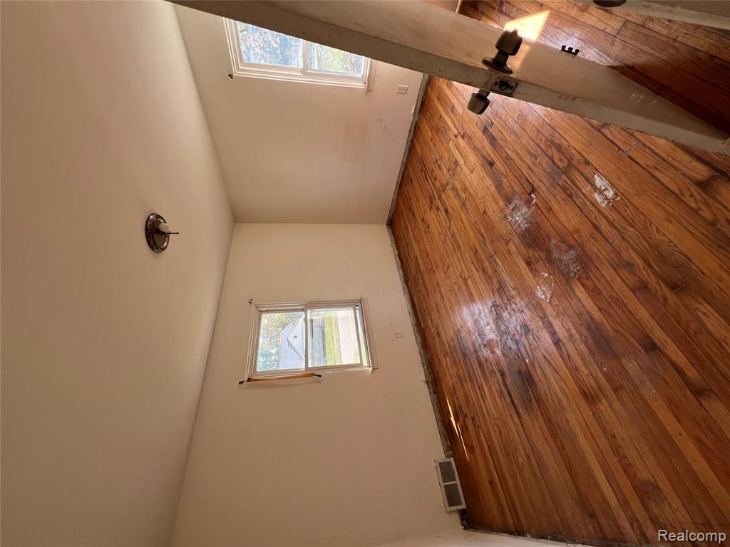 910 Hubbard Avenue, Flint, MI 48503 — Photo 7