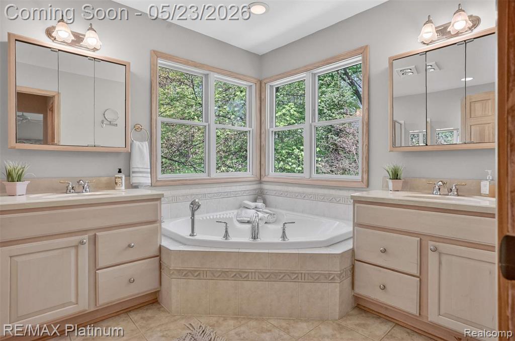 59360 Foxpointe Lane, South Lyon, MI 48178 — Photo 22