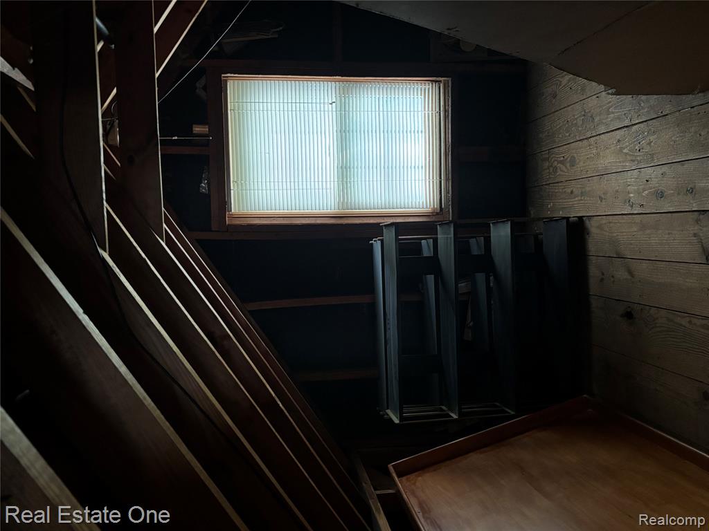 109 W Kennett Road, Pontiac, MI 48340 — Photo 29