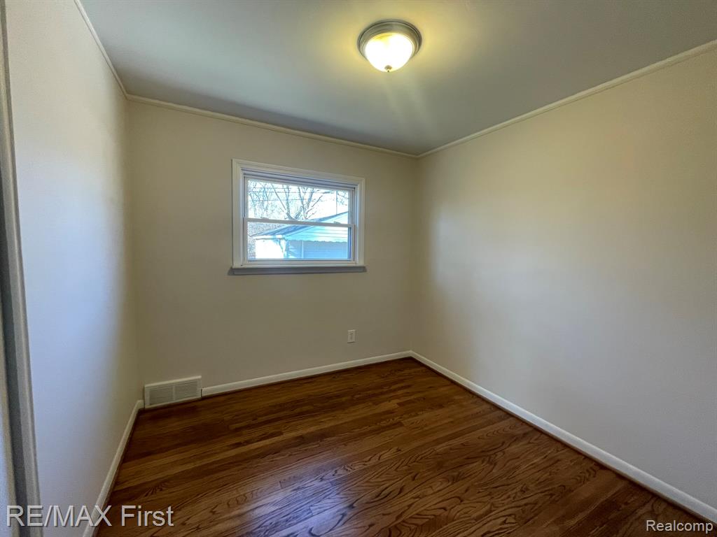 8236 Margaret Street, Taylor, MI 48180 — Photo 7