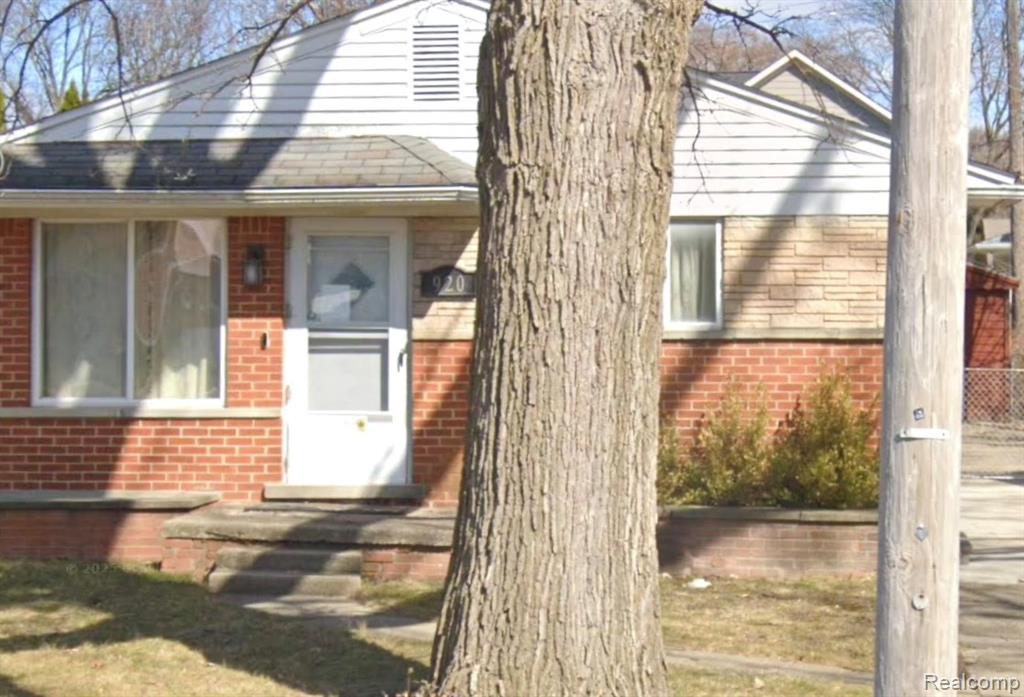 920 Cloverdale Drive, Royal Oak, MI 48067 — front exterior