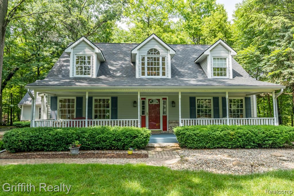 8123 Baypointe Drive, Brighton, MI 48114 — Photo 2