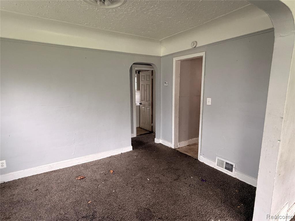 14002 Vaughan Street - Photo 5