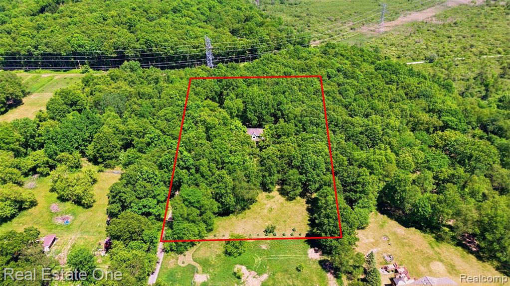 3559 Perry Lake Road, Ortonville, MI 48462 — Photo 13