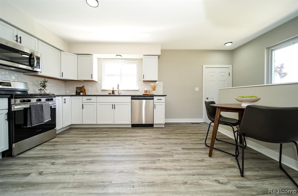 32100 Ruehle Avenue, Warren, MI 48093 — Photo 15