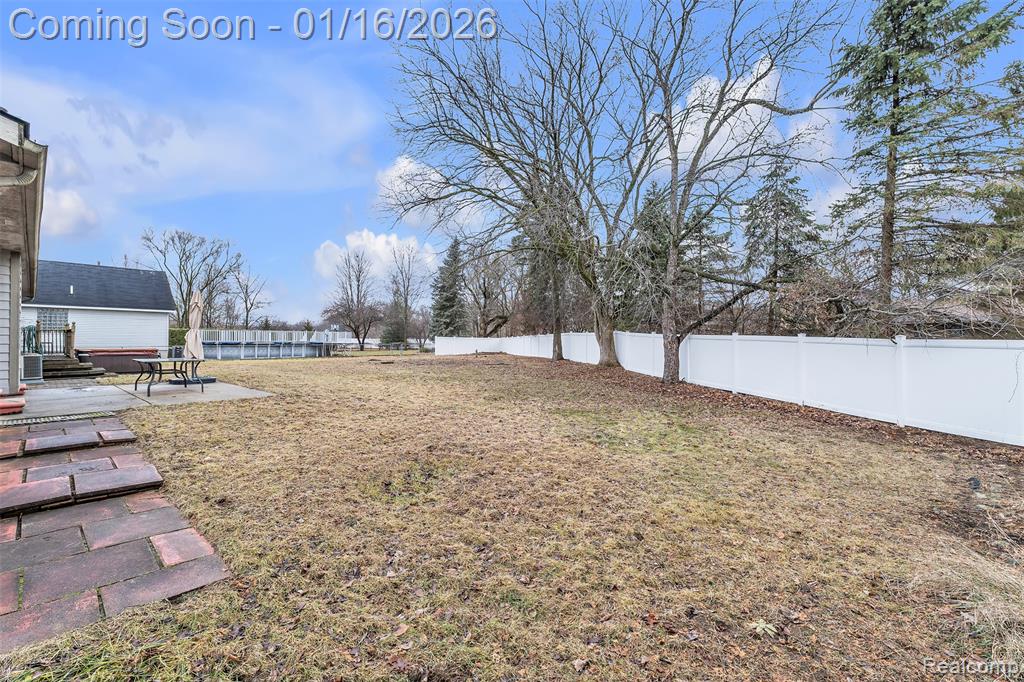 9035 Farmington Road, Livonia, MI 48150 — Photo 63