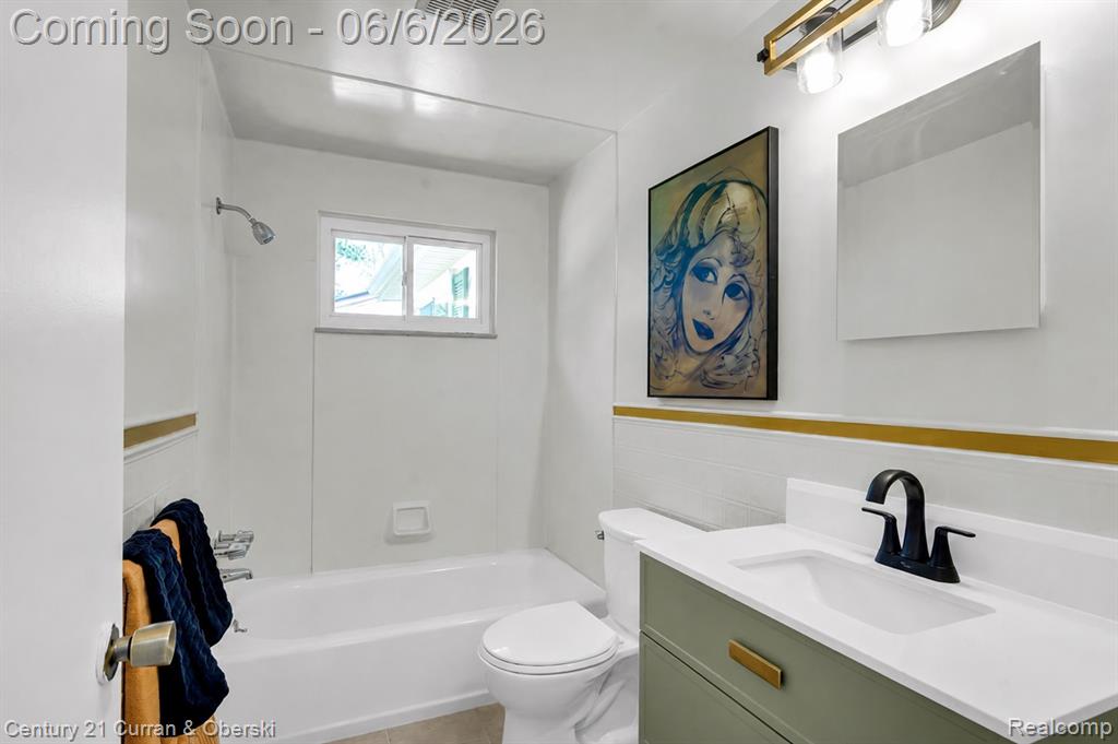9426 Chamberlain Street, Romulus, MI 48174 — Photo 11