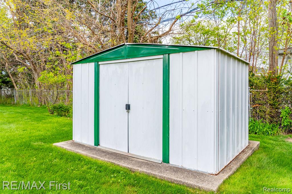 31308 Jay Drive, Warren, MI 48093 — Photo 14