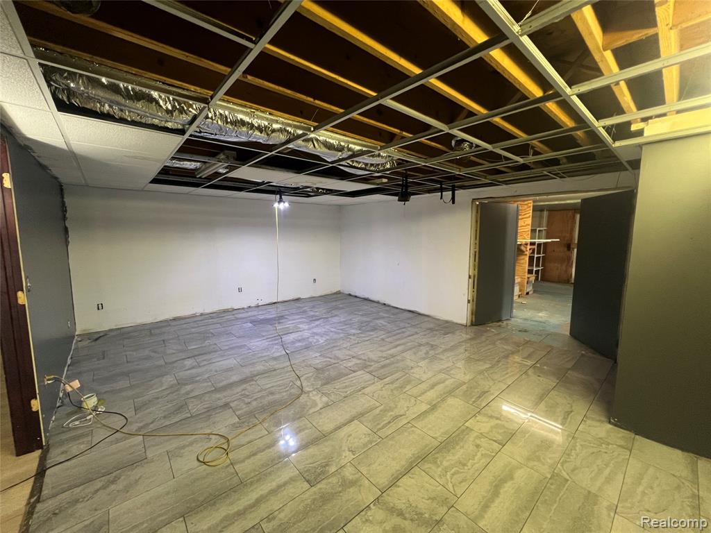 3417 W Ridgeway Avenue, Flint, MI 48504 — Photo 17