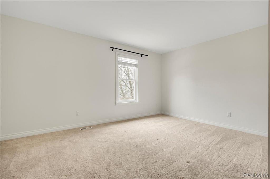 5460 HAMMERSMITH Drive, West Bloomfield, MI — Photo 14