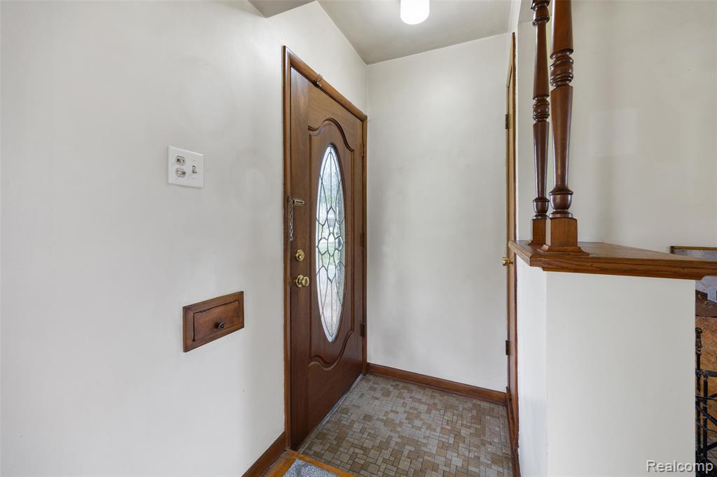 6532 Rockdale Street, Dearborn Heights, MI 48127 — Photo 9