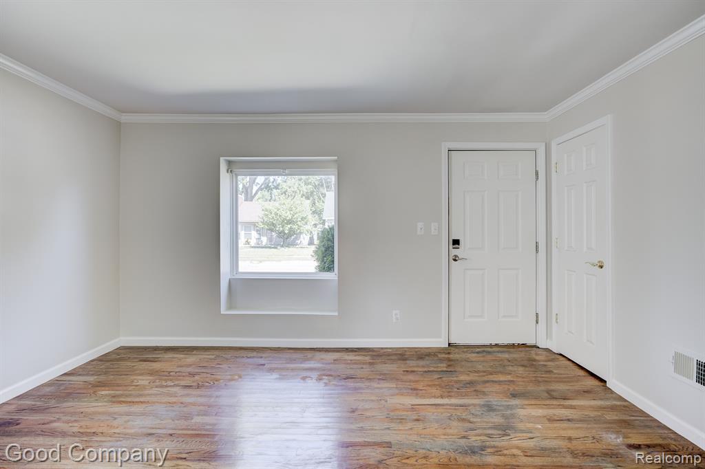600 E Kalama Avenue, Madison Heights, MI 48071 — Photo 4
