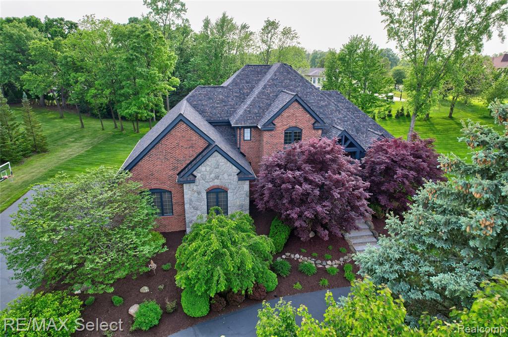 8320 MISTY, Grand Blanc, MI 48439 — Photo 2