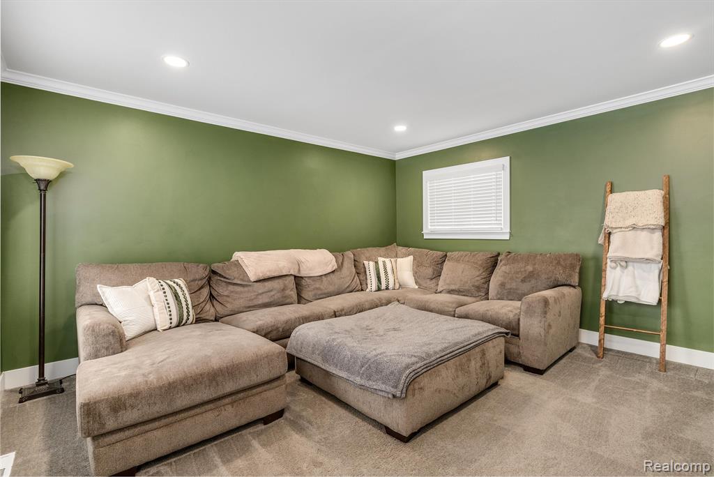 907 UNIVERSITY PL, Grosse Pointe, MI 48230 — Photo 14