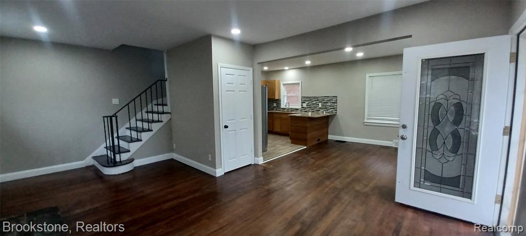 5911 Radnor Street, Detroit, MI 48224 — Photo 3