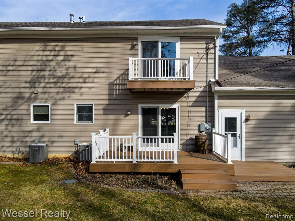557 Green Cove Drive, Holly, MI 48442 — Photo 37