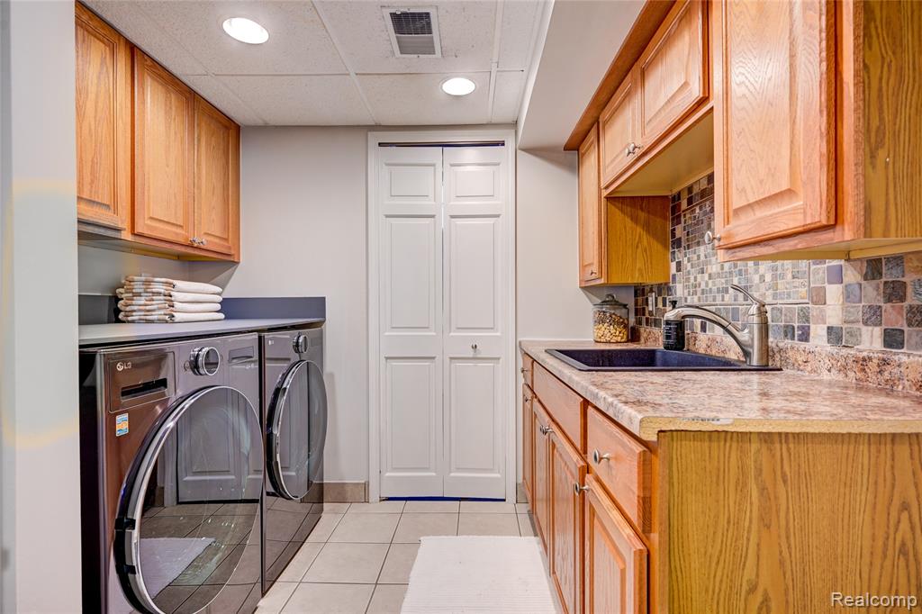 6200 Overlook, Clarkston, MI — Photo 37