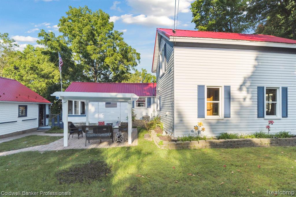 206 E SHERMAN Street, Holly, MI 48442 — Photo 27