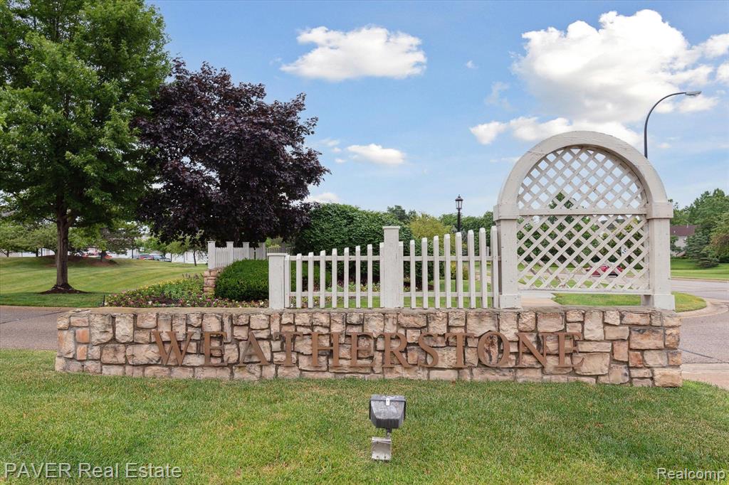 1565 WEATHERSTONE Drive, Ann Arbor, MI 48108 — Photo 40