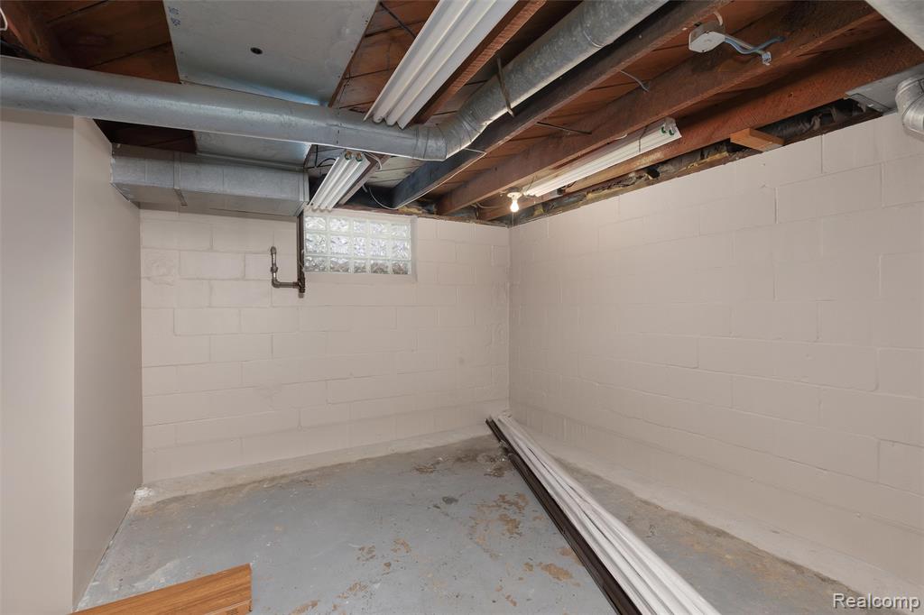 712 Golf Avenue, Royal Oak, MI 48073 — Photo 19